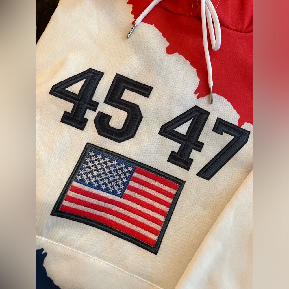 USA / 4th of July (Trump 🇺🇸~ #45th & #47th President)Sweatshirt - new w/o tags